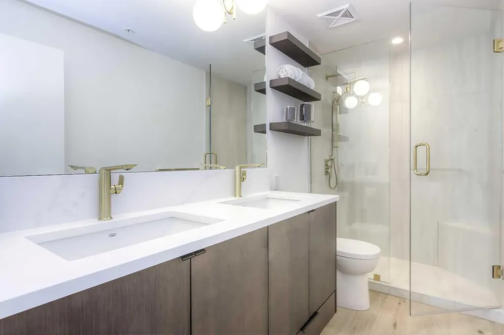 46 9 Street NE Calgary AB T2E 7Y1