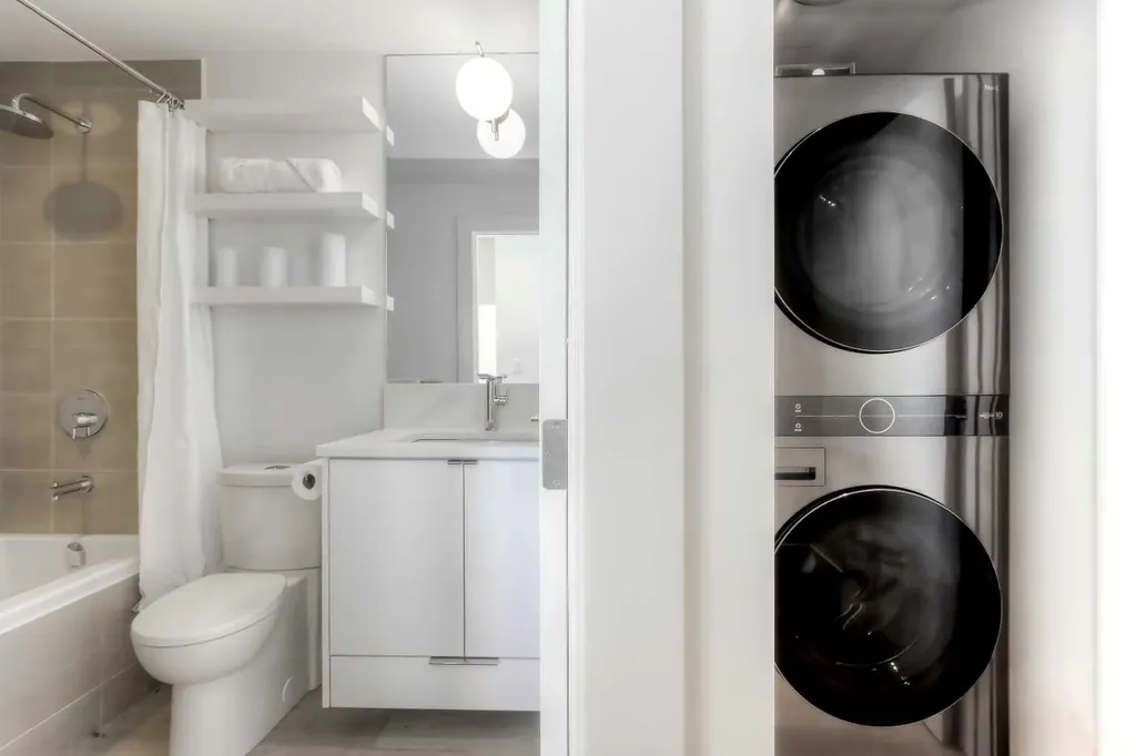 46 9 Street NE Calgary AB T2E 7Y1