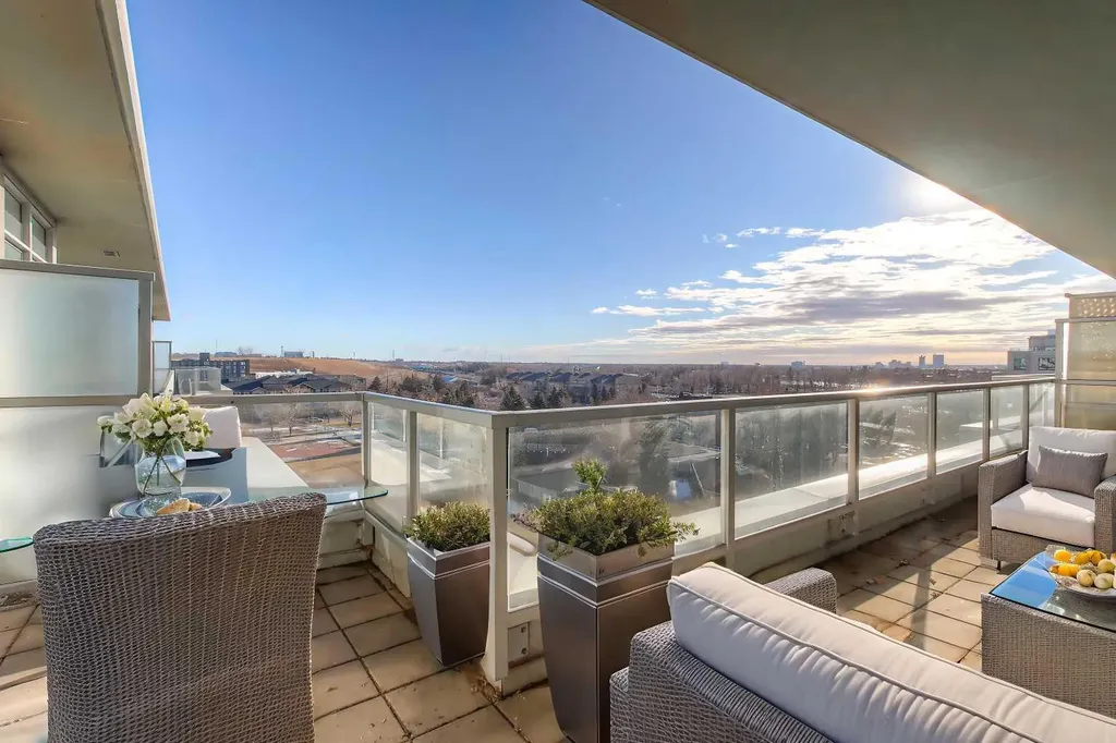 46 9 Street NE Calgary AB T2E 7Y1