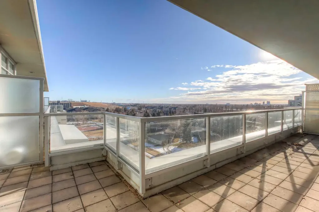 46 9 Street NE Calgary AB T2E 7Y1