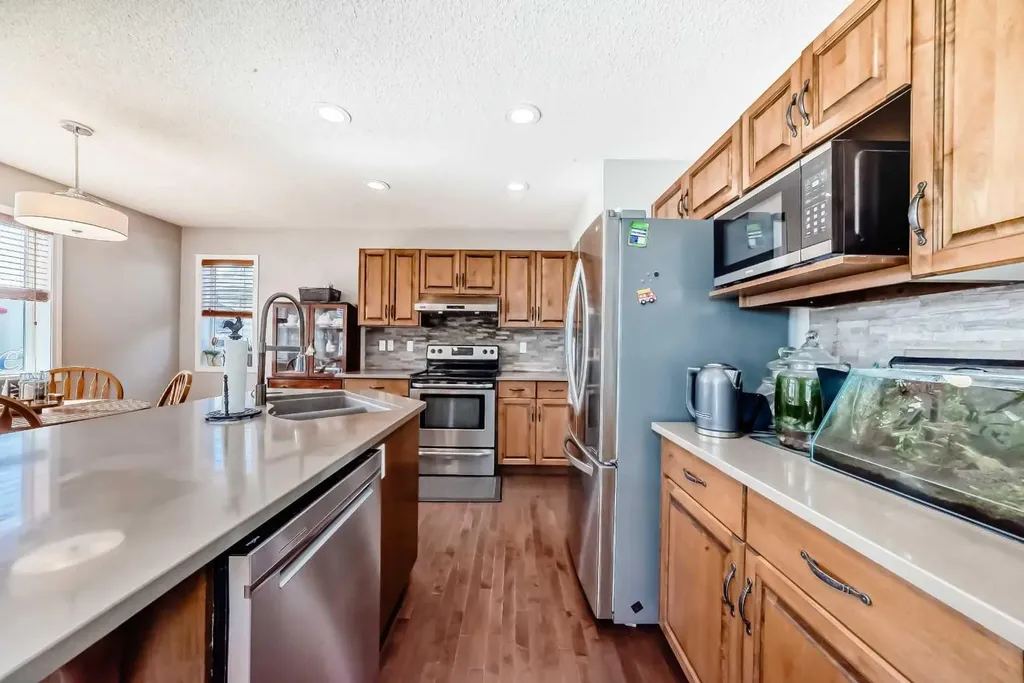 377 Cimarron Boulevard Okotoks AB T1S 2L8
