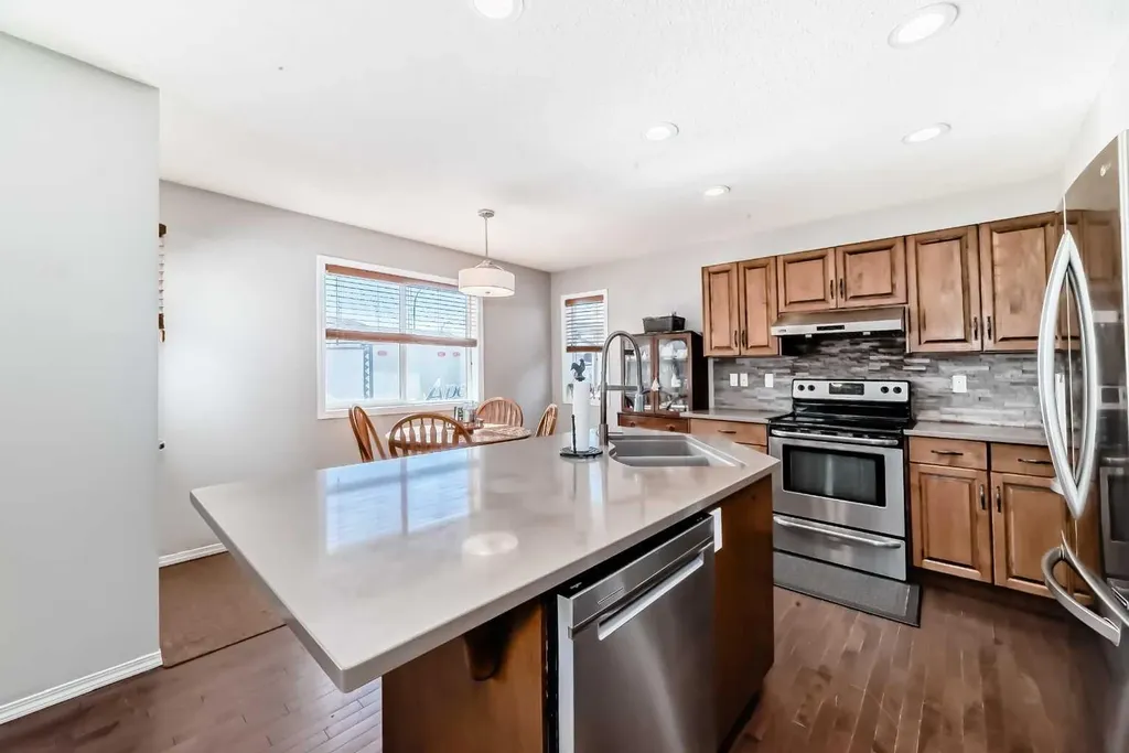 377 Cimarron Boulevard Okotoks AB T1S 2L8