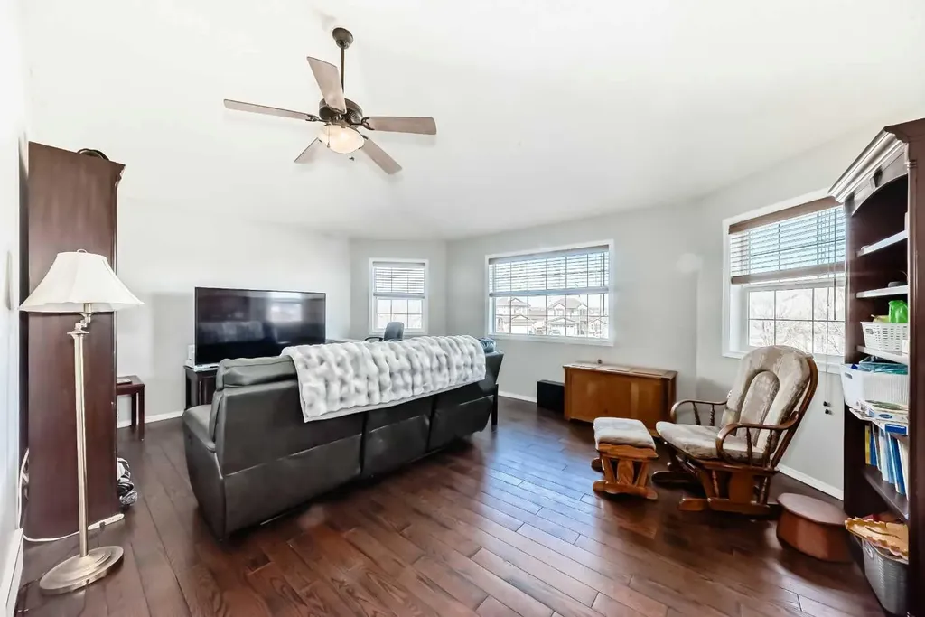 377 Cimarron Boulevard Okotoks AB T1S 2L8