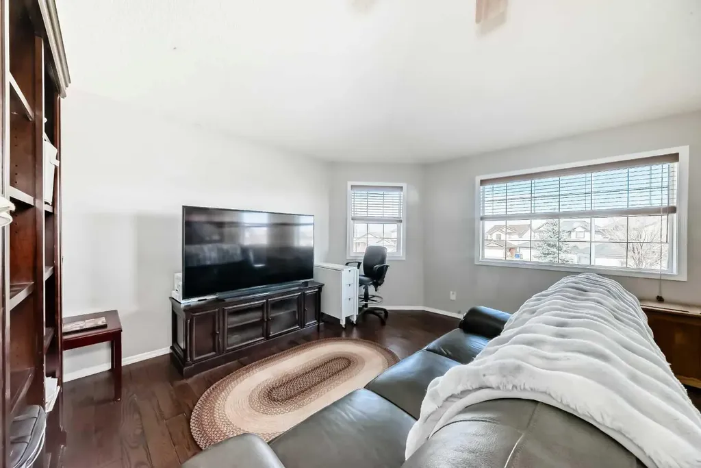 377 Cimarron Boulevard Okotoks AB T1S 2L8
