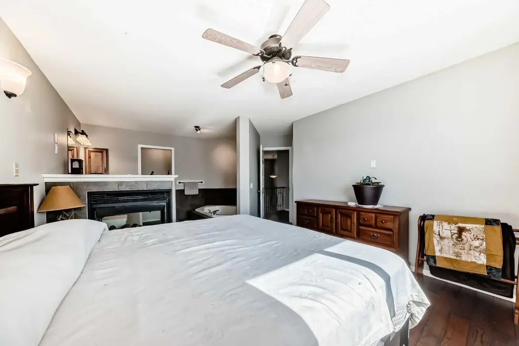 377 Cimarron Boulevard Okotoks AB T1S 2L8