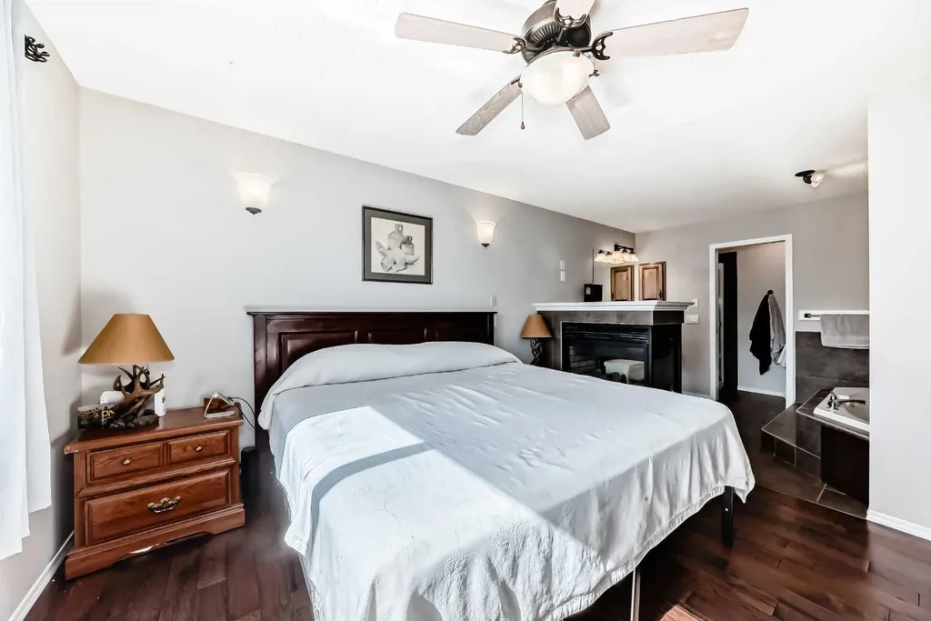 377 Cimarron Boulevard Okotoks AB T1S 2L8