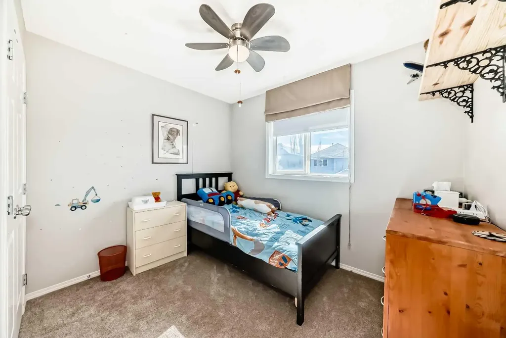 377 Cimarron Boulevard Okotoks AB T1S 2L8