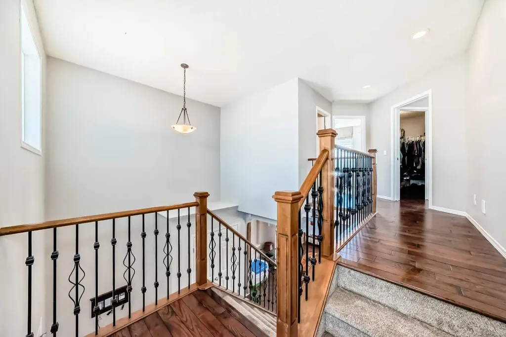377 Cimarron Boulevard Okotoks AB T1S 2L8