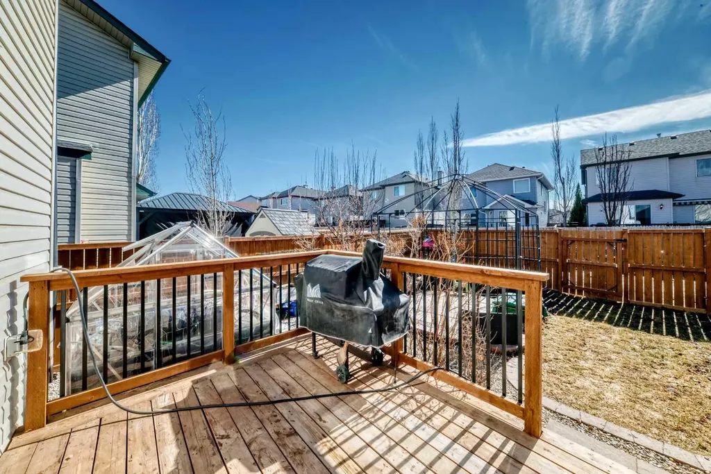 377 Cimarron Boulevard Okotoks AB T1S 2L8