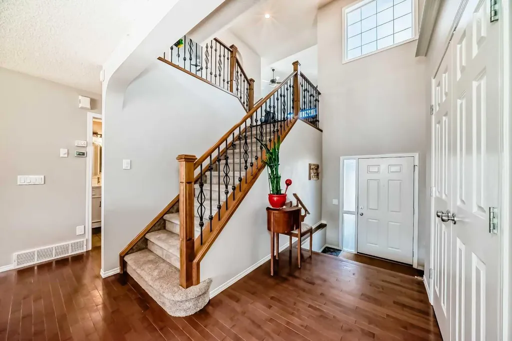 377 Cimarron Boulevard Okotoks AB T1S 2L8