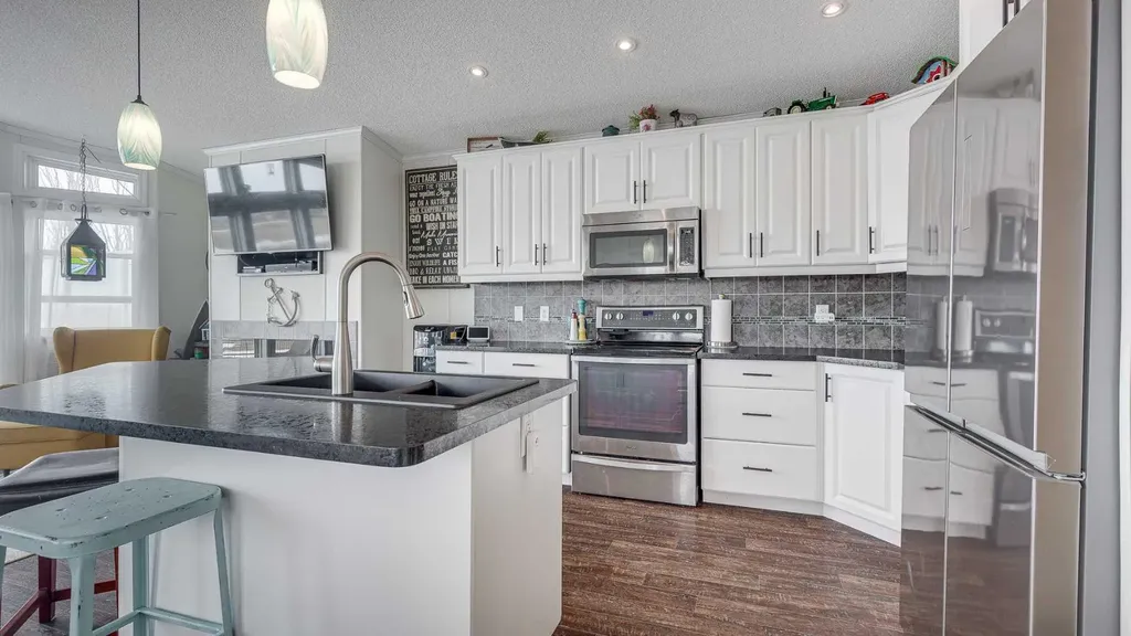 41019 Range Road 11 Rural Lacombe County AB T0C0J1