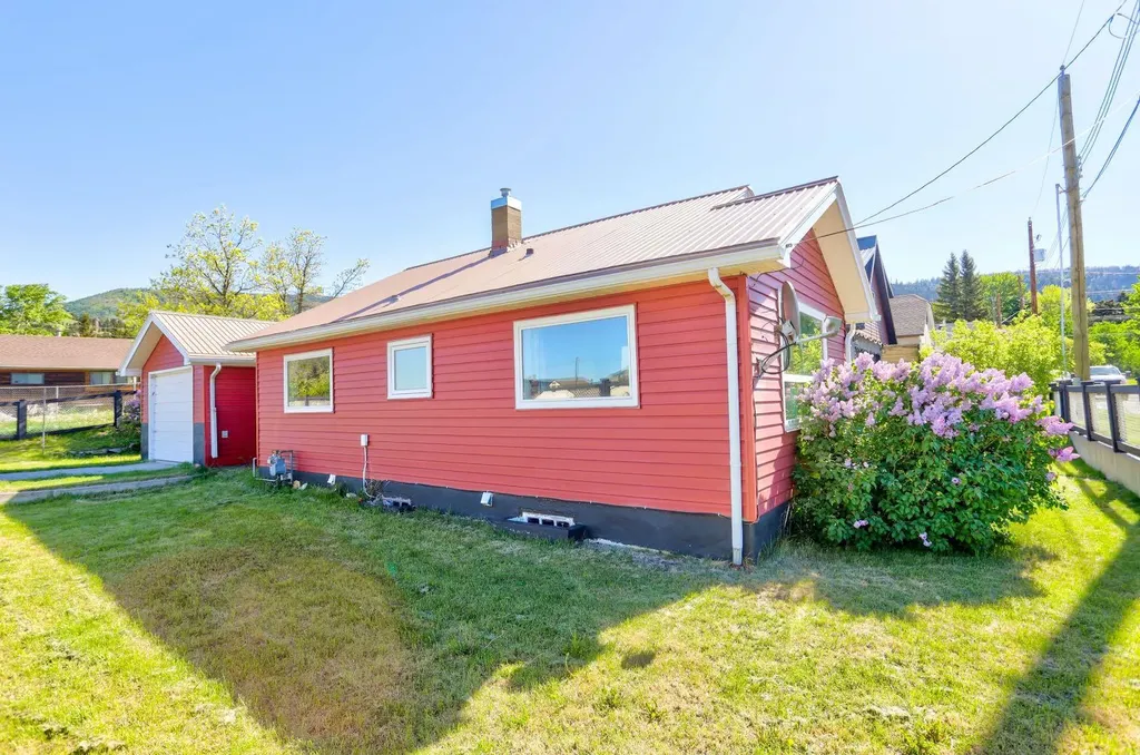 2702 216street Bellevue AB T0K0C0
