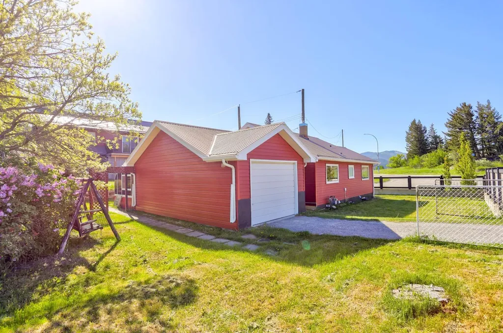 2702 216street Bellevue AB T0K0C0