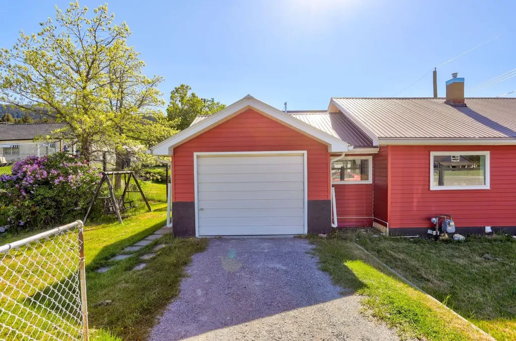 2702 216street Bellevue AB T0K0C0