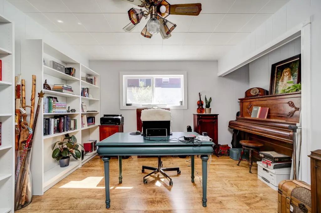 2702 216street Bellevue AB T0K0C0