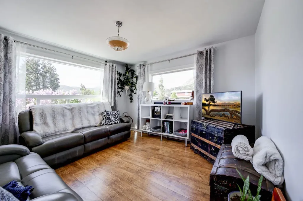 2702 216street Bellevue AB T0K0C0
