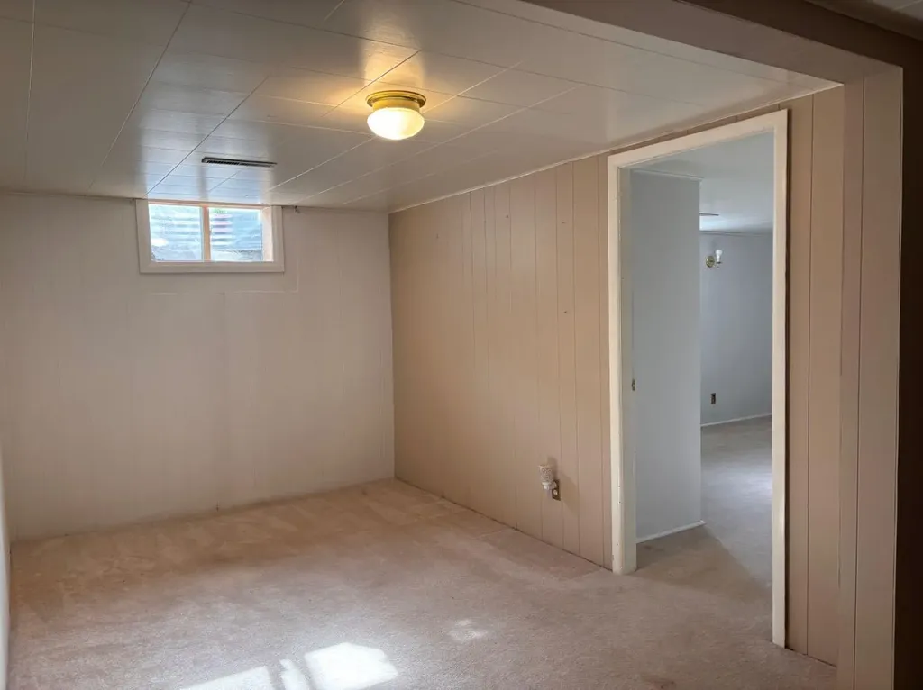 2702 216street Bellevue AB T0K0C0
