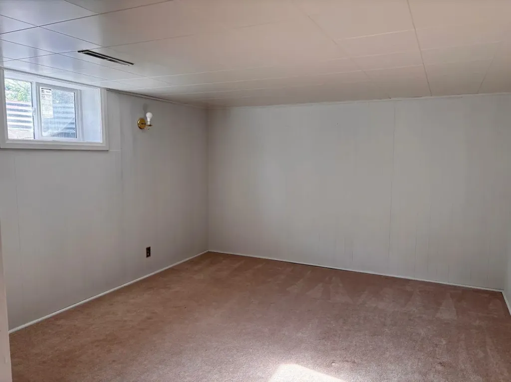 2702 216street Bellevue AB T0K0C0