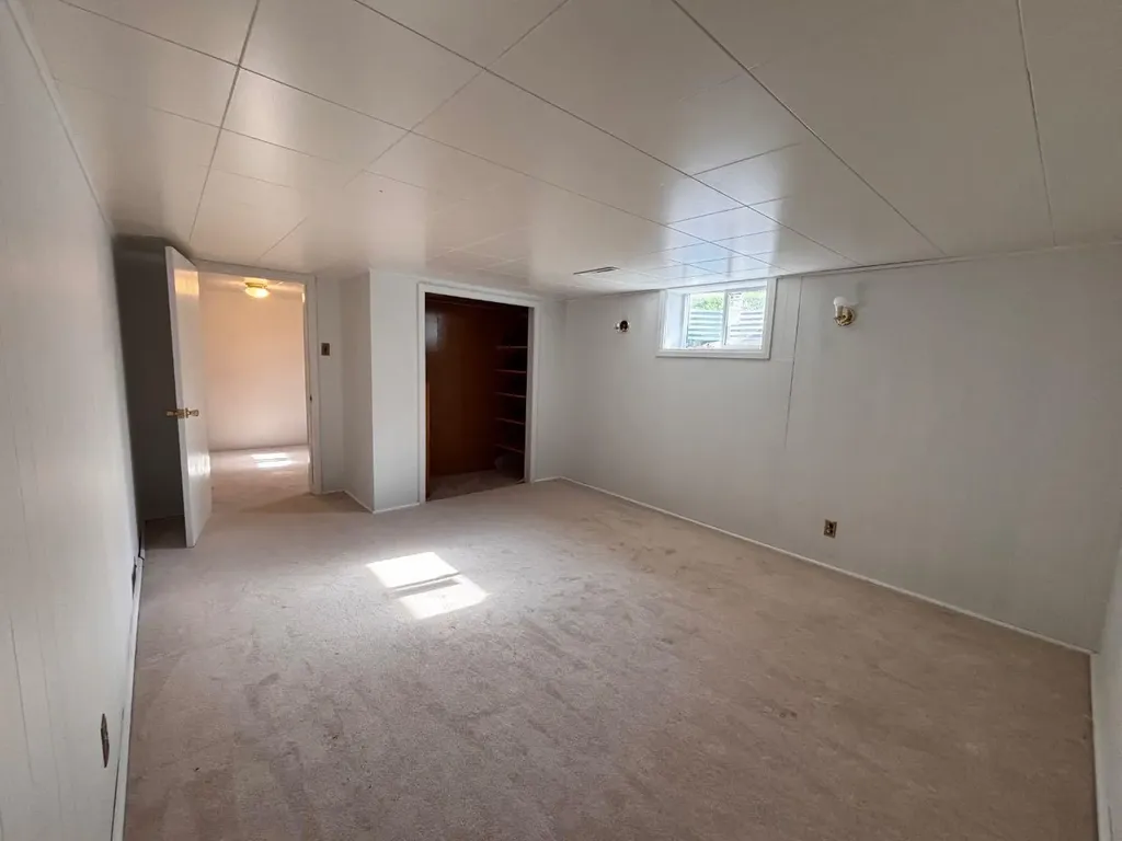 2702 216street Bellevue AB T0K0C0