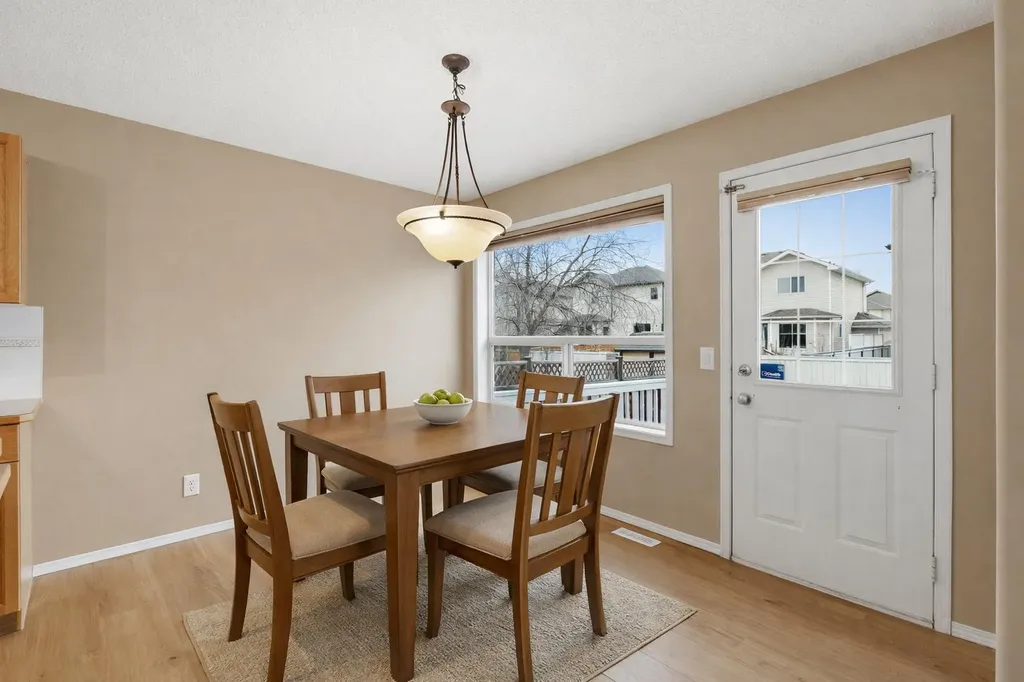 59 Silver Springs Way NW Airdrie AB T4B 2R6