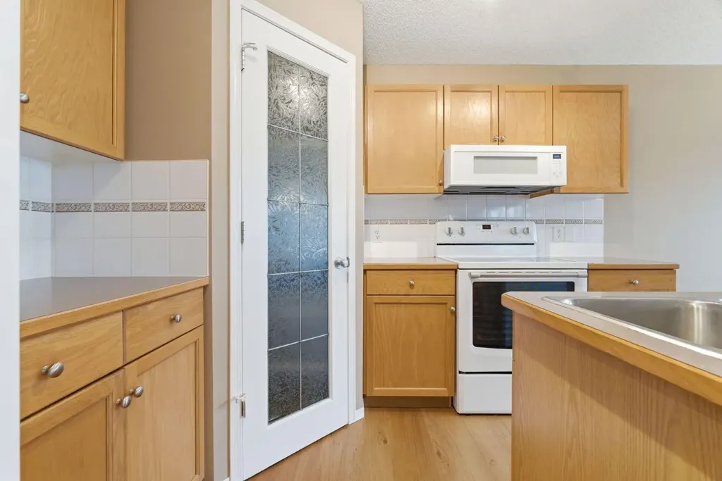 59 Silver Springs Way NW Airdrie AB T4B 2R6