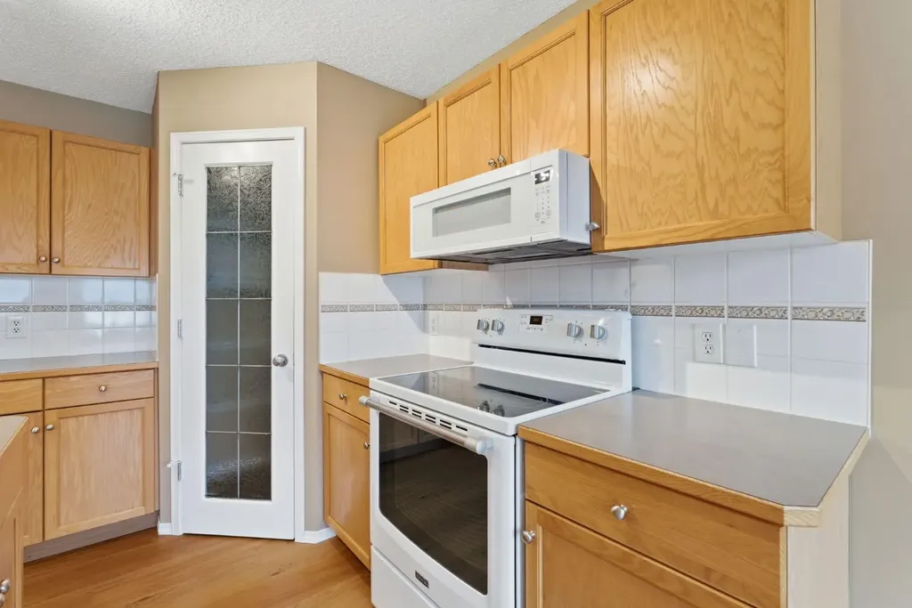59 Silver Springs Way NW Airdrie AB T4B 2R6