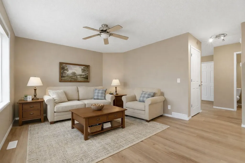 59 Silver Springs Way NW Airdrie AB T4B 2R6