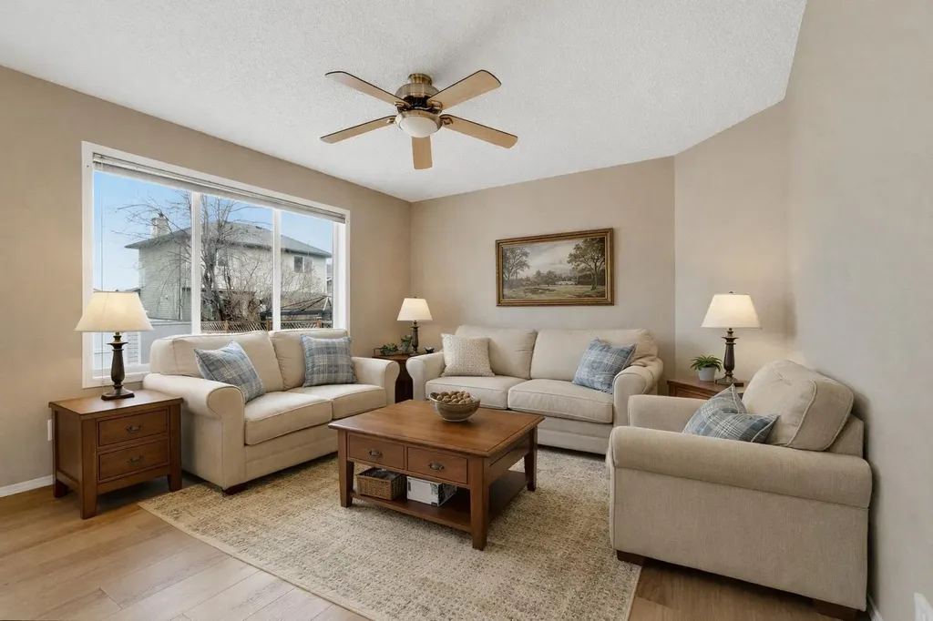 59 Silver Springs Way NW Airdrie AB T4B 2R6