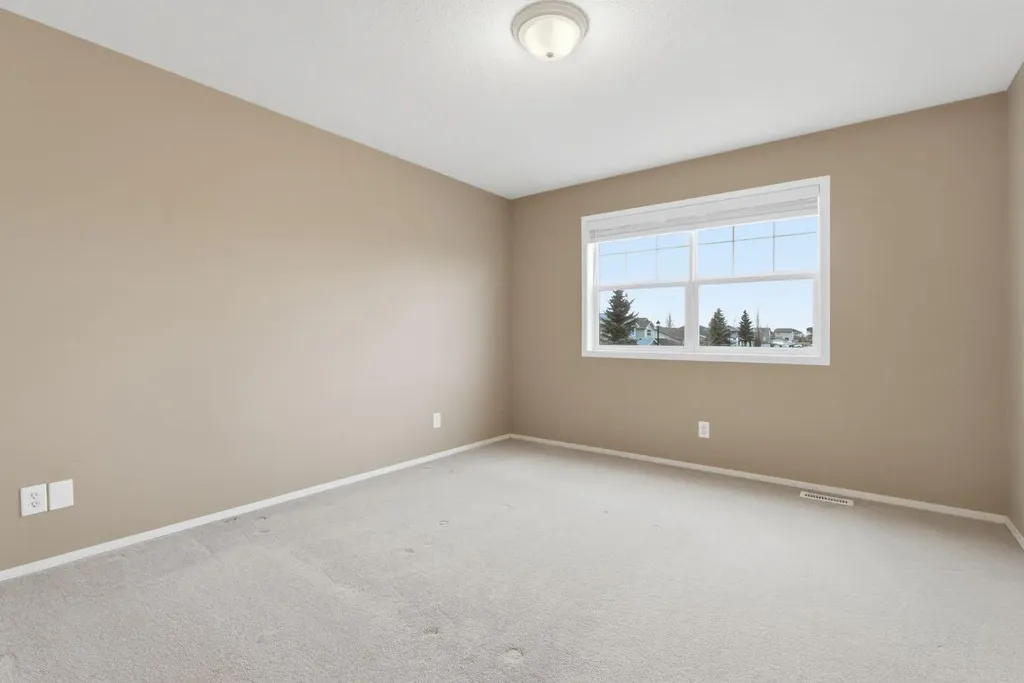 59 Silver Springs Way NW Airdrie AB T4B 2R6