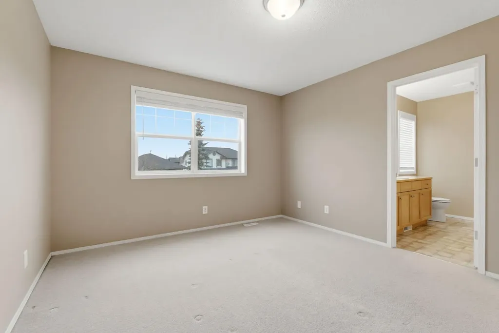 59 Silver Springs Way NW Airdrie AB T4B 2R6