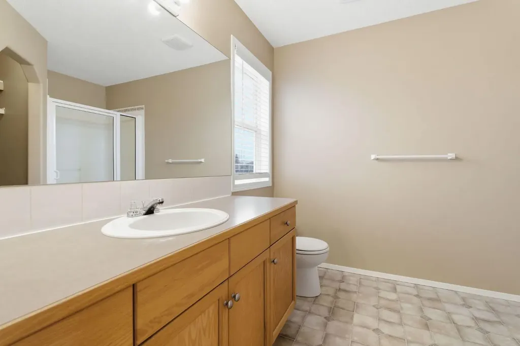 59 Silver Springs Way NW Airdrie AB T4B 2R6