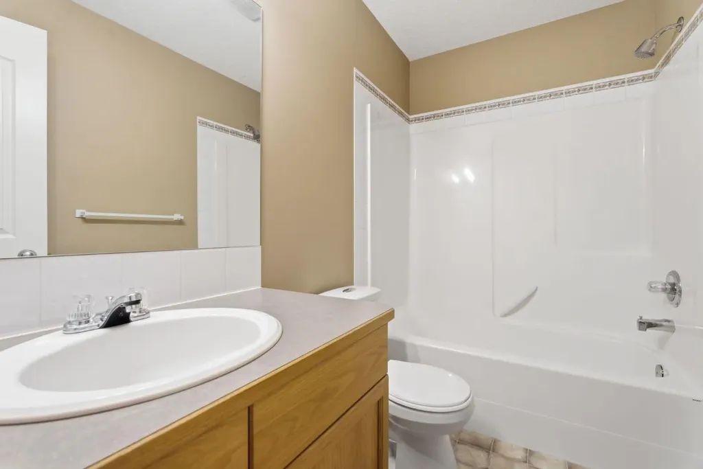 59 Silver Springs Way NW Airdrie AB T4B 2R6