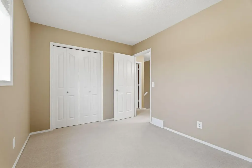 59 Silver Springs Way NW Airdrie AB T4B 2R6