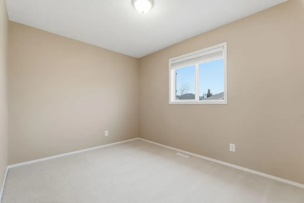 59 Silver Springs Way NW Airdrie AB T4B 2R6