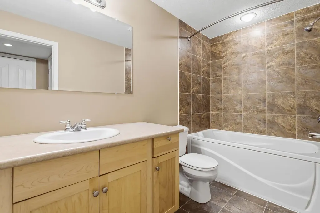 59 Silver Springs Way NW Airdrie AB T4B 2R6