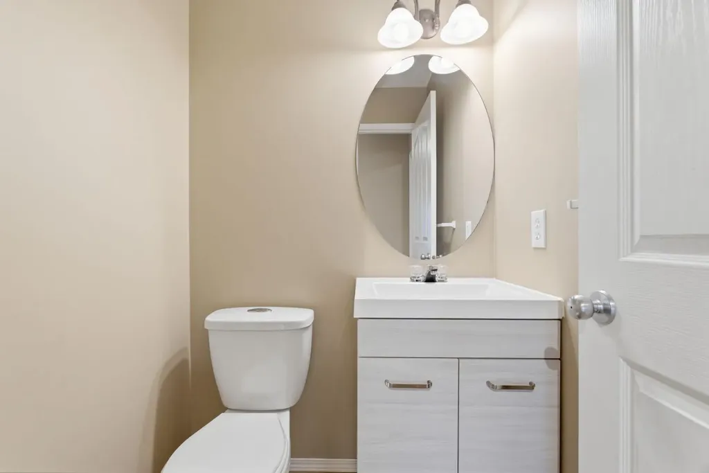 59 Silver Springs Way NW Airdrie AB T4B 2R6