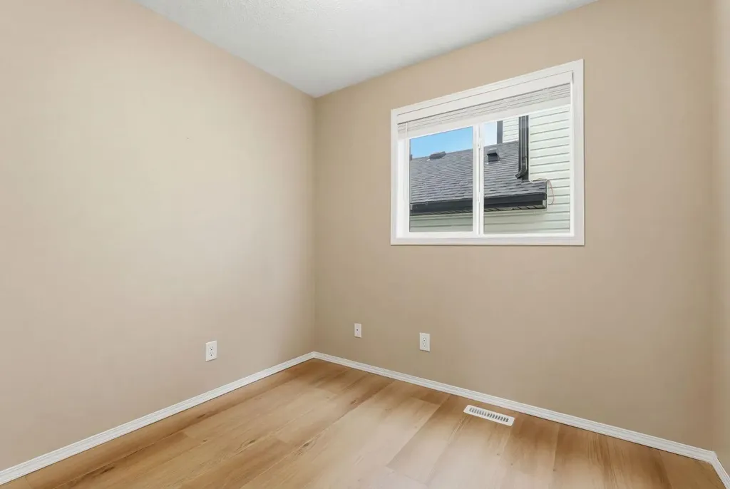 59 Silver Springs Way NW Airdrie AB T4B 2R6