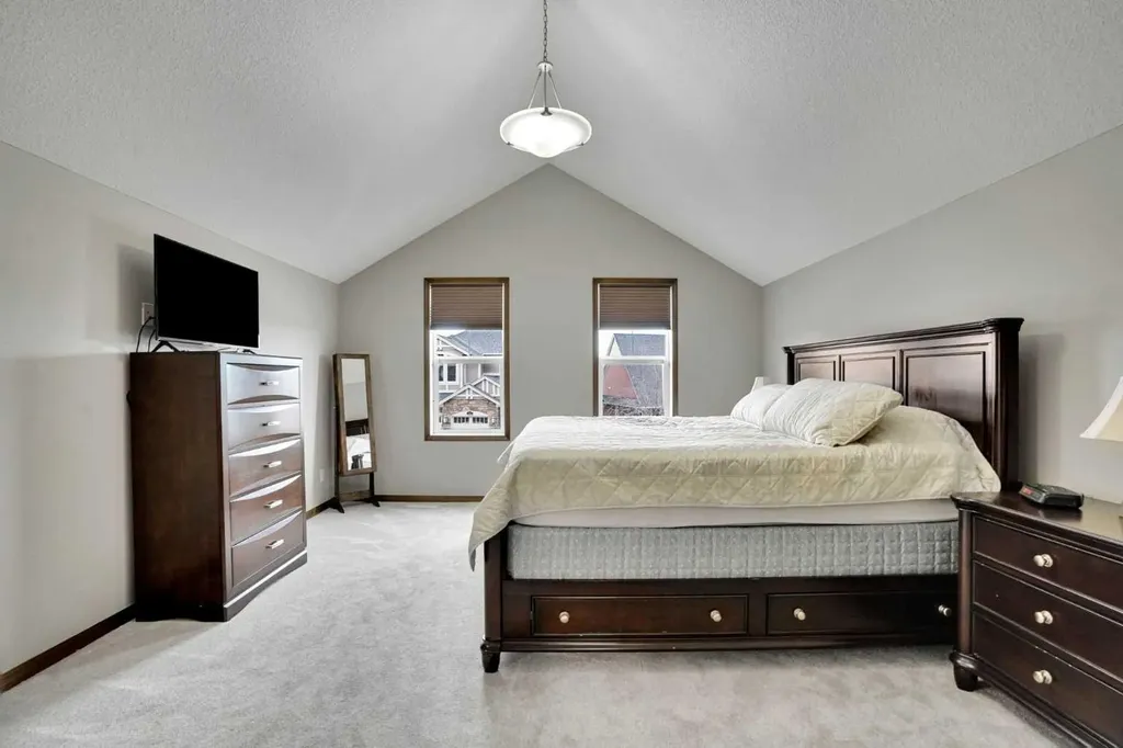 300 Coopers Hill SW Airdrie AB T4B 0S1