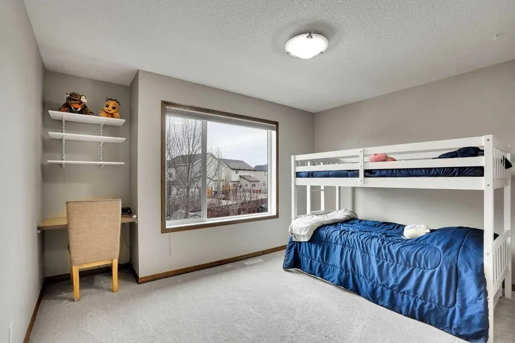 300 Coopers Hill SW Airdrie AB T4B 0S1