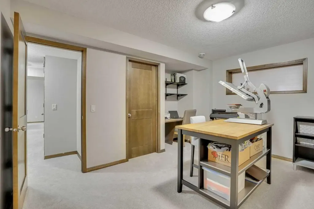 300 Coopers Hill SW Airdrie AB T4B 0S1