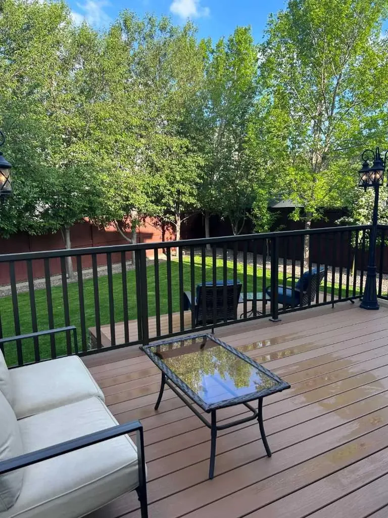 300 Coopers Hill SW Airdrie AB T4B 0S1