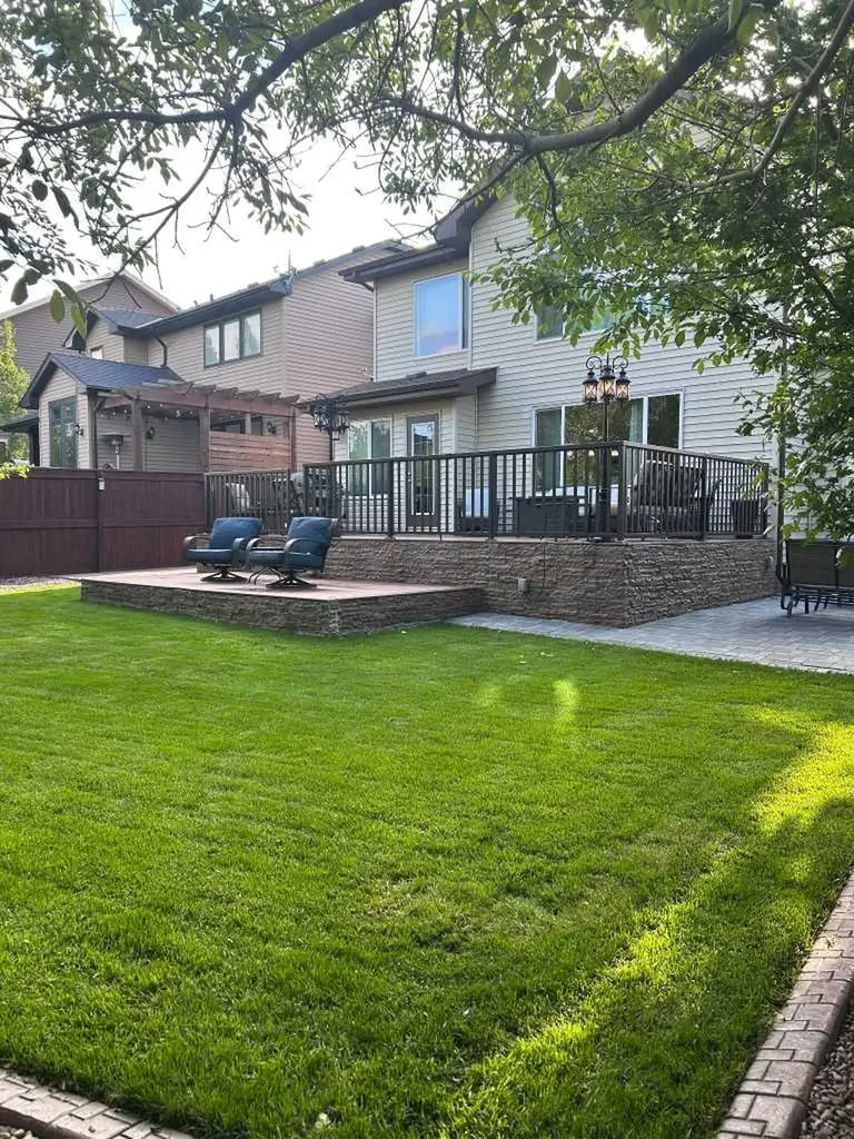 300 Coopers Hill SW Airdrie AB T4B 0S1