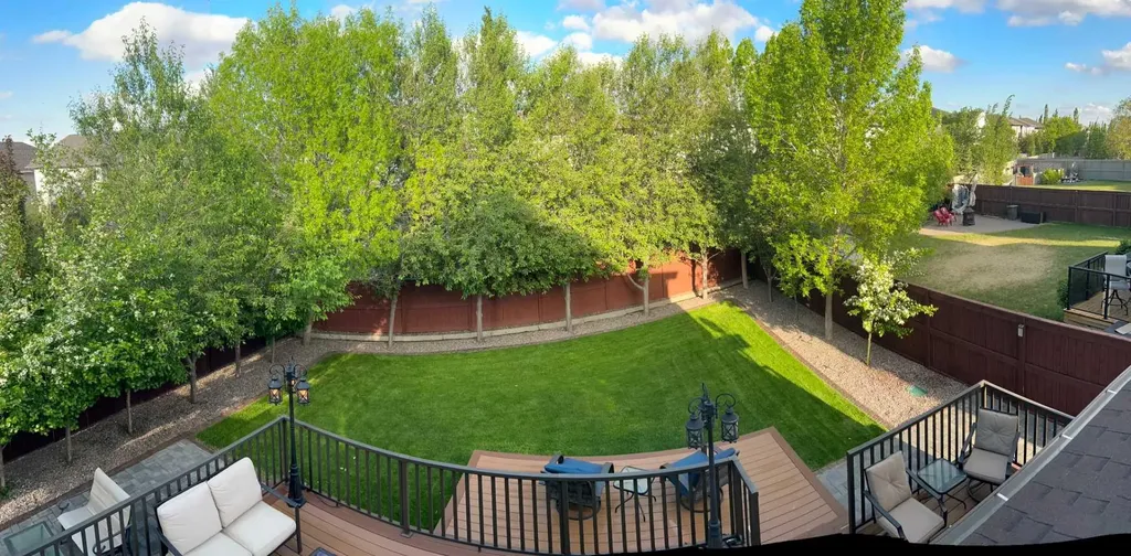 300 Coopers Hill SW Airdrie AB T4B 0S1