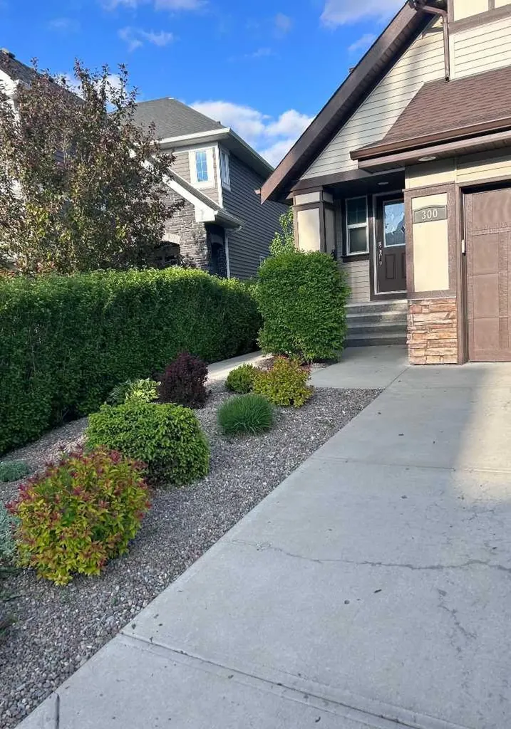 300 Coopers Hill SW Airdrie AB T4B 0S1