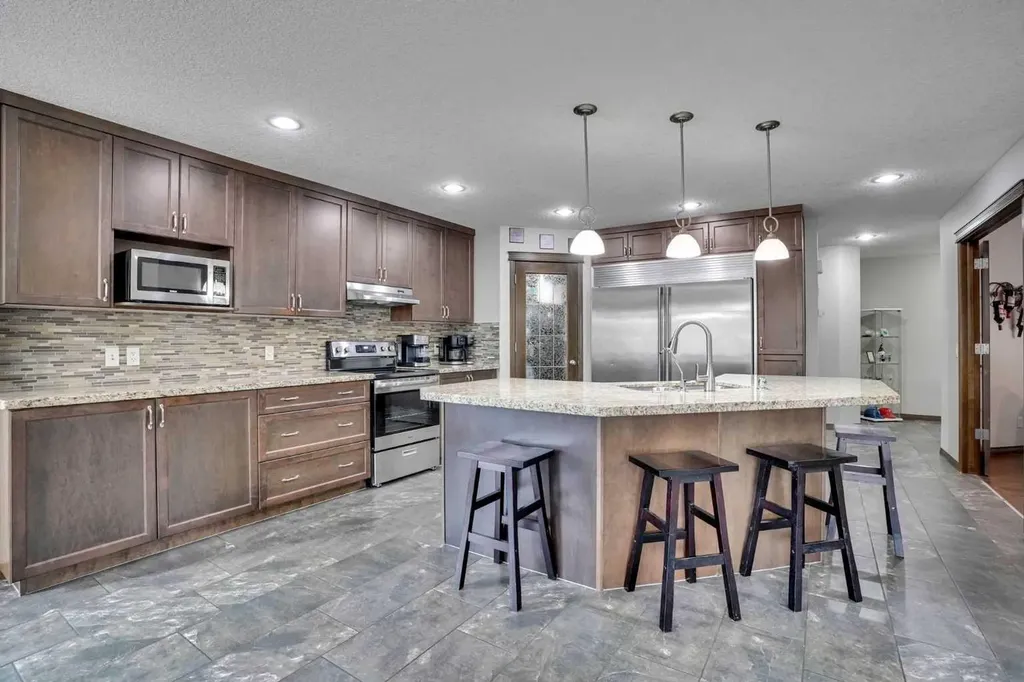 300 Coopers Hill SW Airdrie AB T4B 0S1