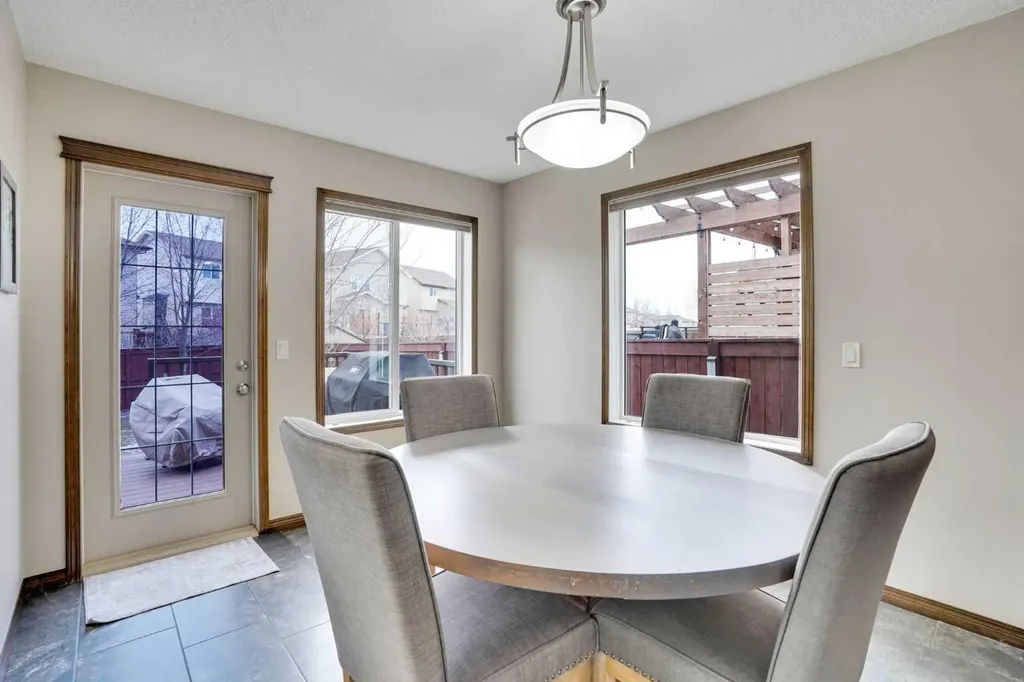 300 Coopers Hill SW Airdrie AB T4B 0S1