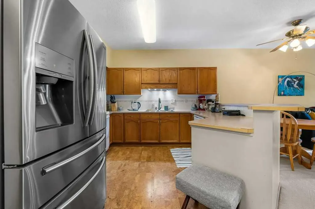 200 Lincoln Way SW Calgary AB T3E 7G7
