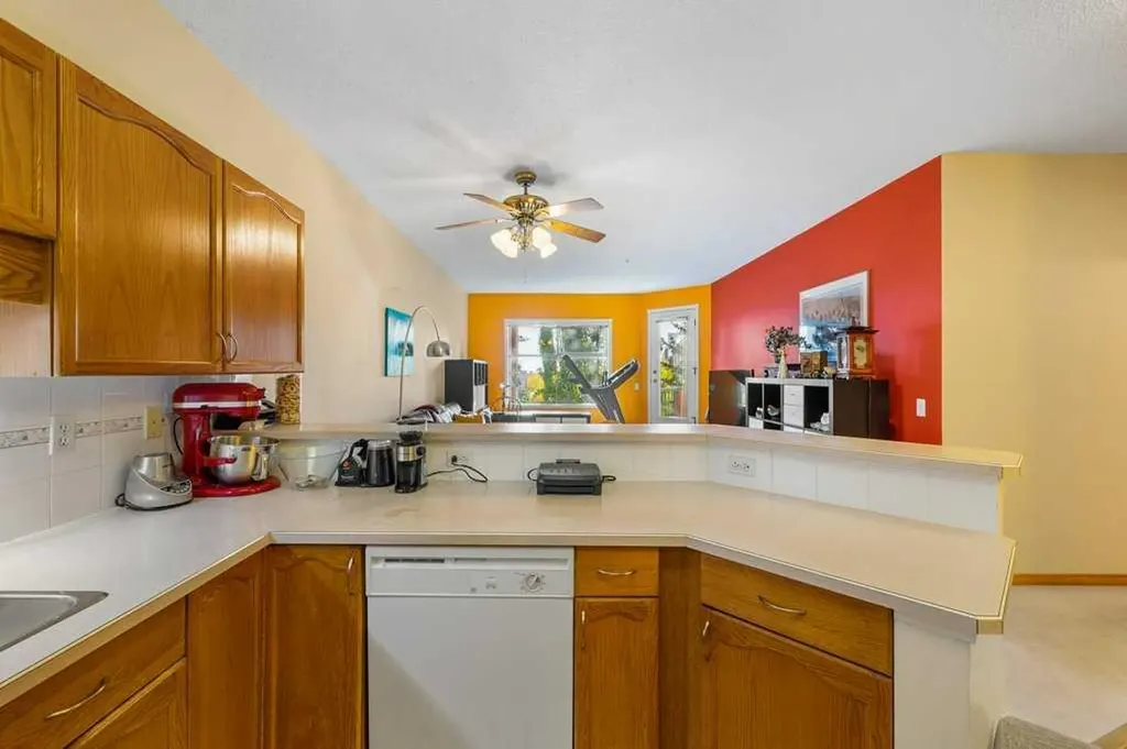 200 Lincoln Way SW Calgary AB T3E 7G7