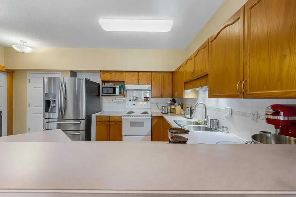200 Lincoln Way SW Calgary AB T3E 7G7