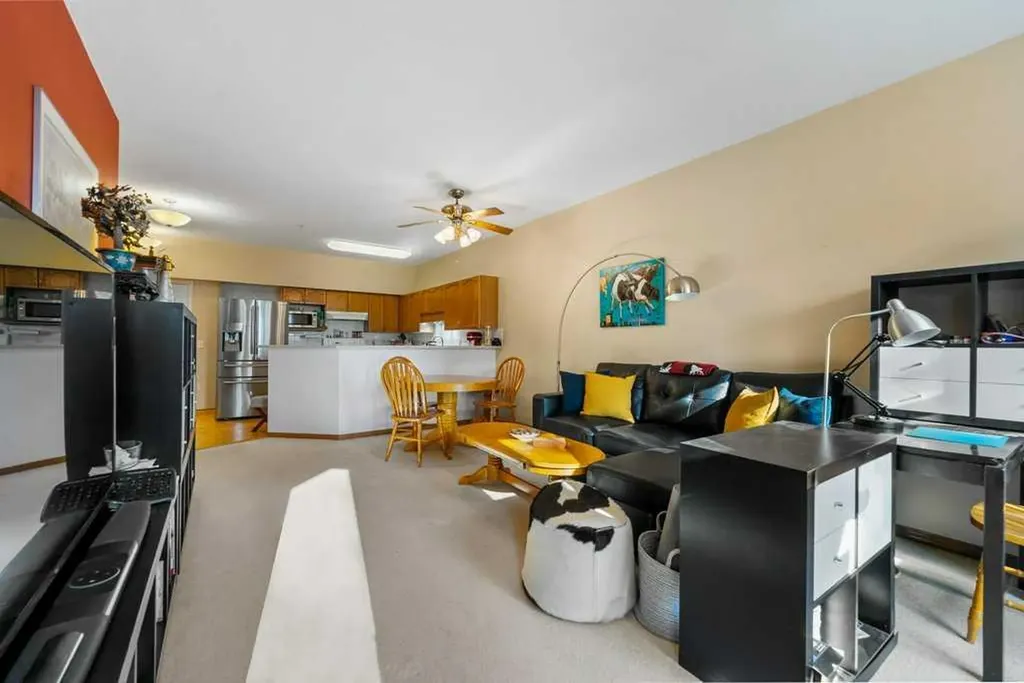 200 Lincoln Way SW Calgary AB T3E 7G7